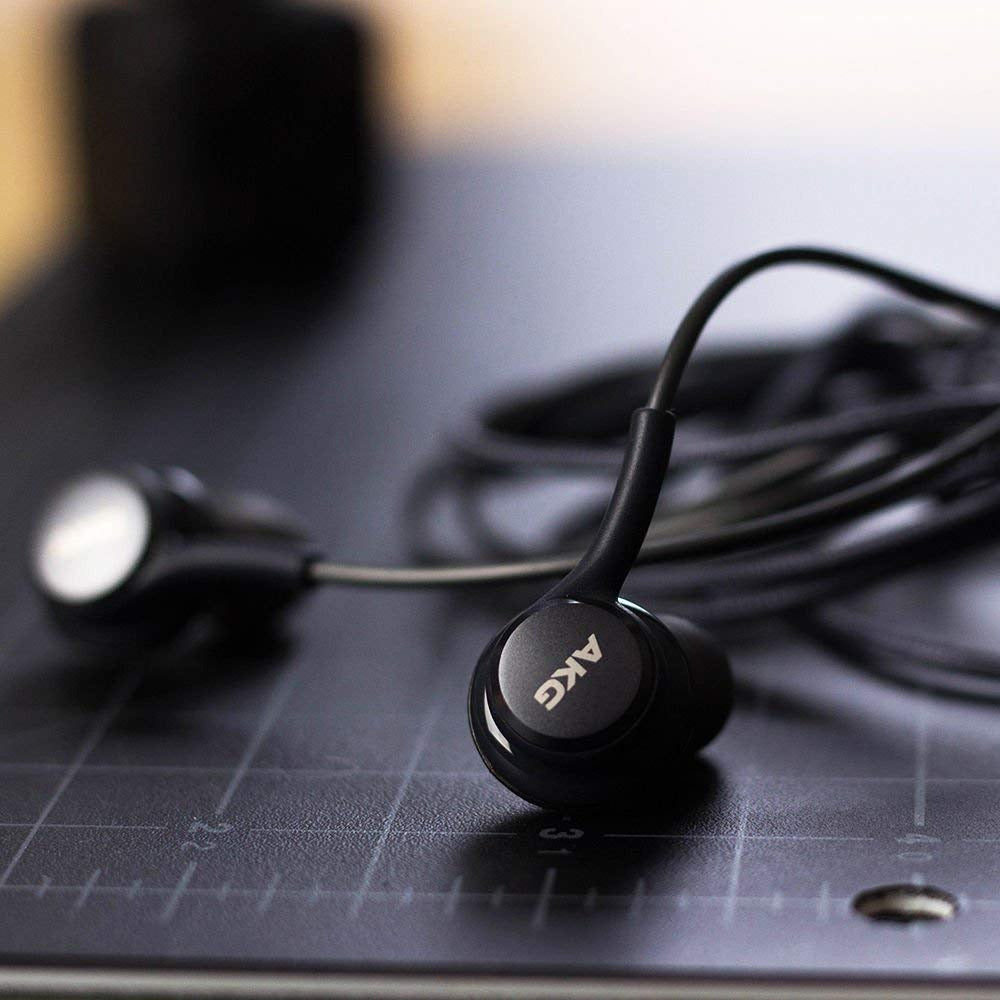 Samsung EO-IG955 Wired In Ear Earphones with mic Black